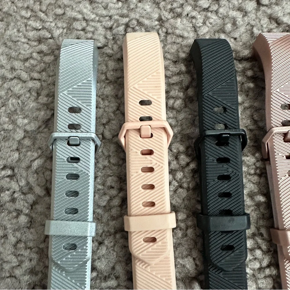 Interchangeable Silicone Rubber Fitbit Alta HR Band Strap Pack (Set of 7)